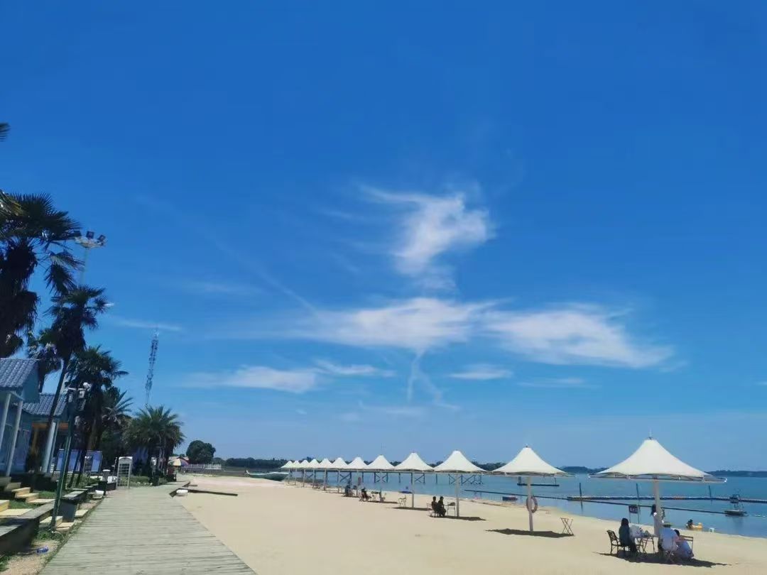 沙滩浴场2.jpg